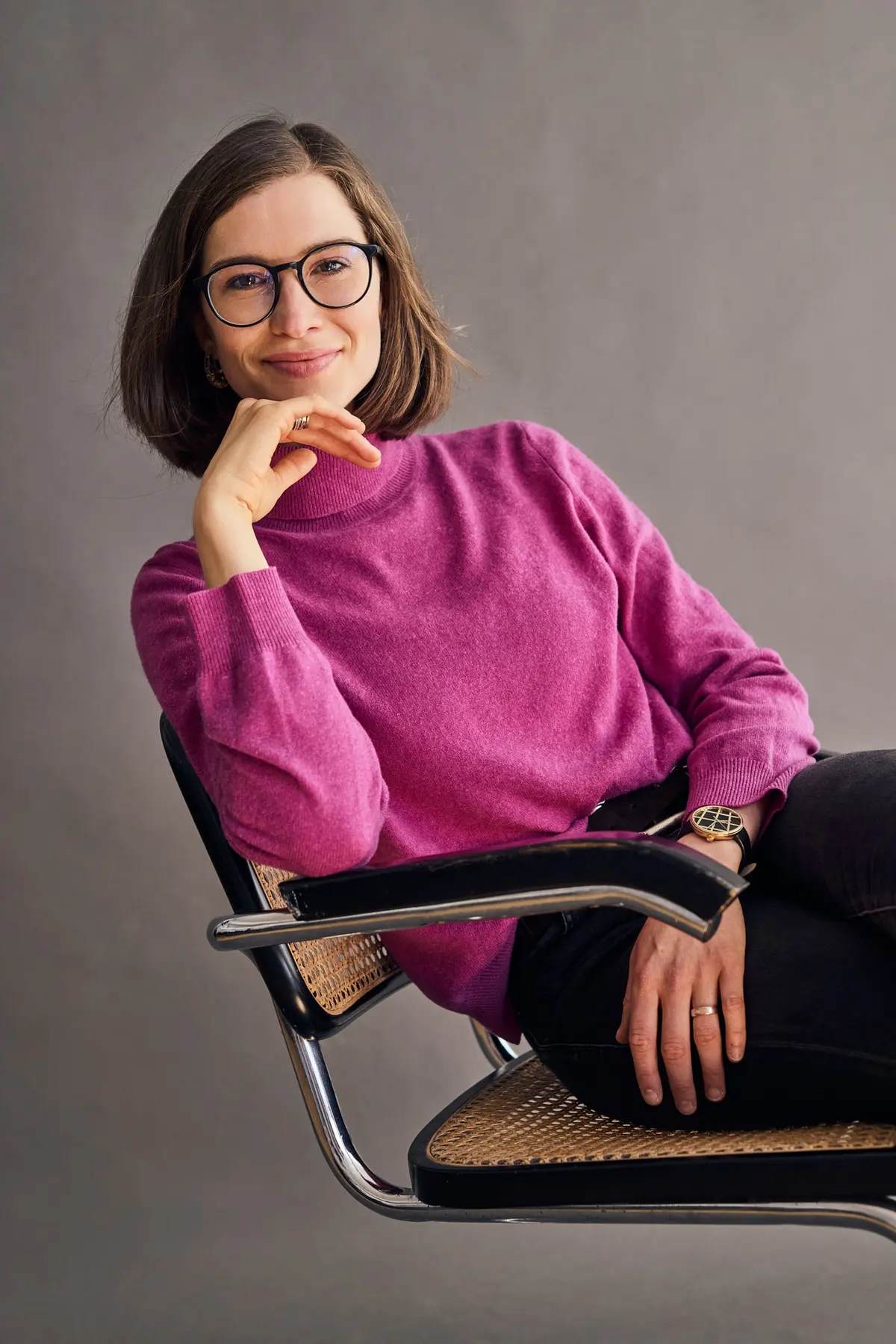 Dr Angelika Love